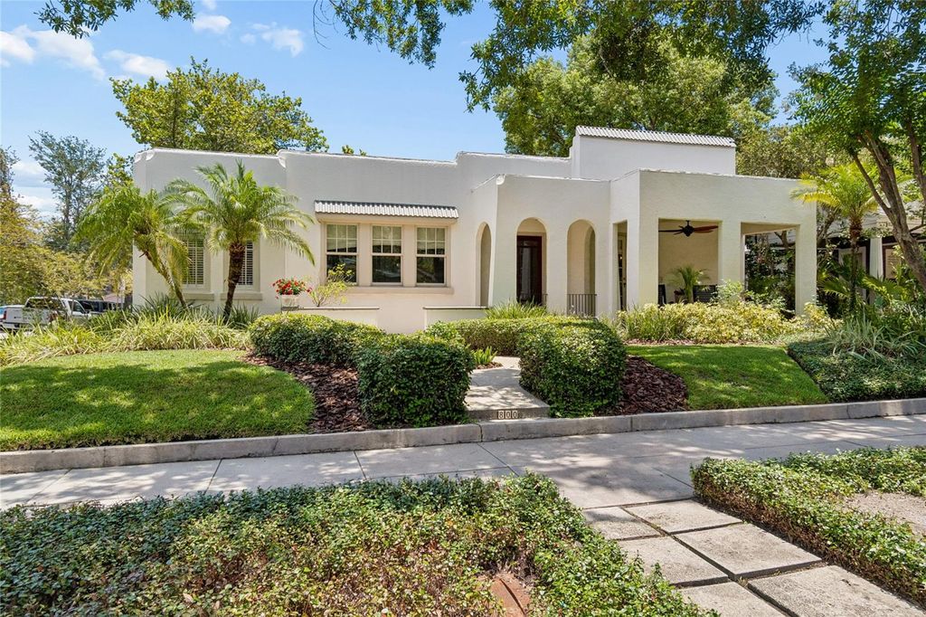 Photo of 800 S Packwood Avenue, Tampa, FL 33606 (MLS # TB8526261)