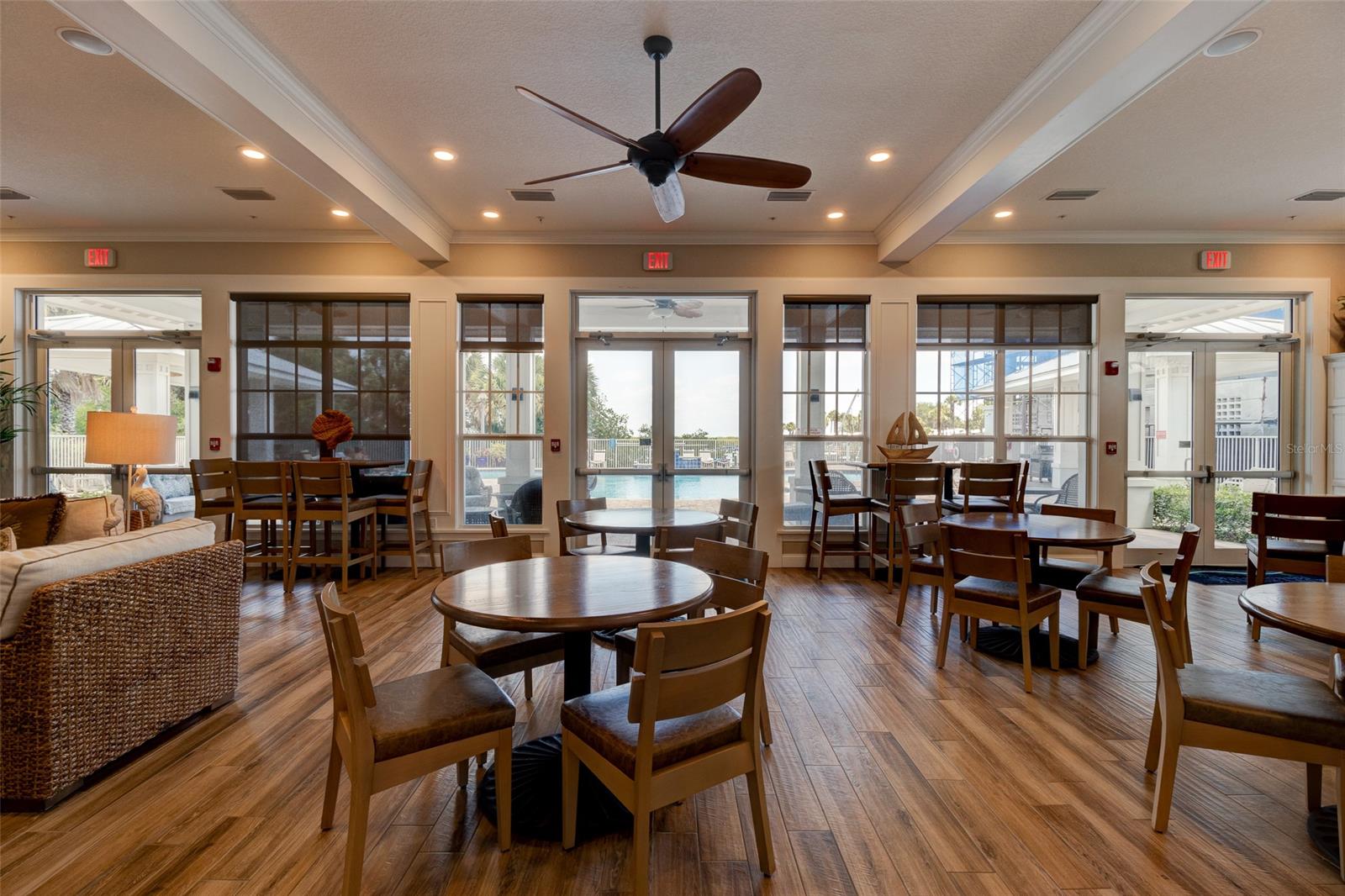 Riverwalk/Coronado Island Bldg - Residential