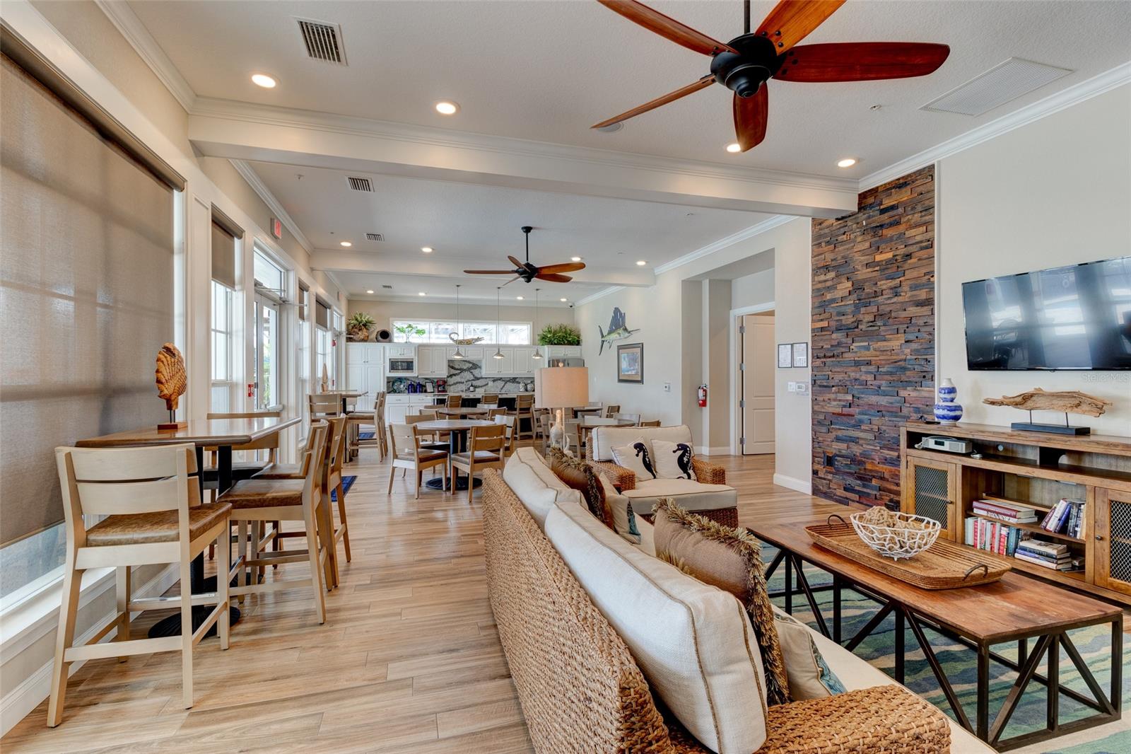 Riverwalk/Coronado Island Bldg - Residential