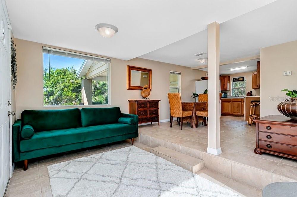 MILTON SQUARE - Residential
