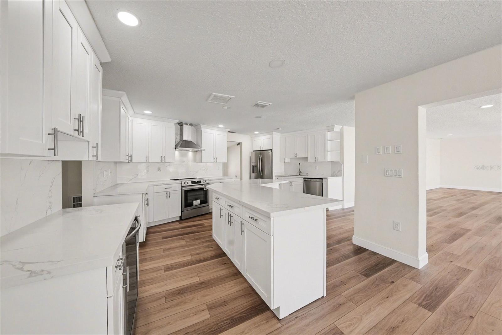 FLOR A MAR - Residential