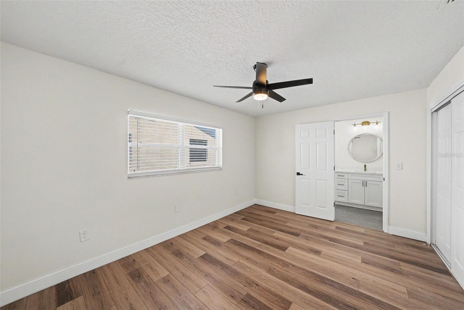 FLOR A MAR - Residential