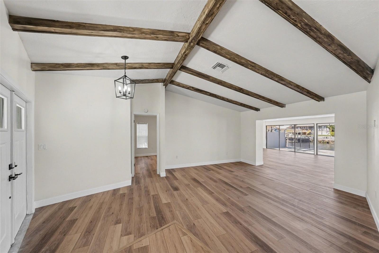 FLOR A MAR - Residential