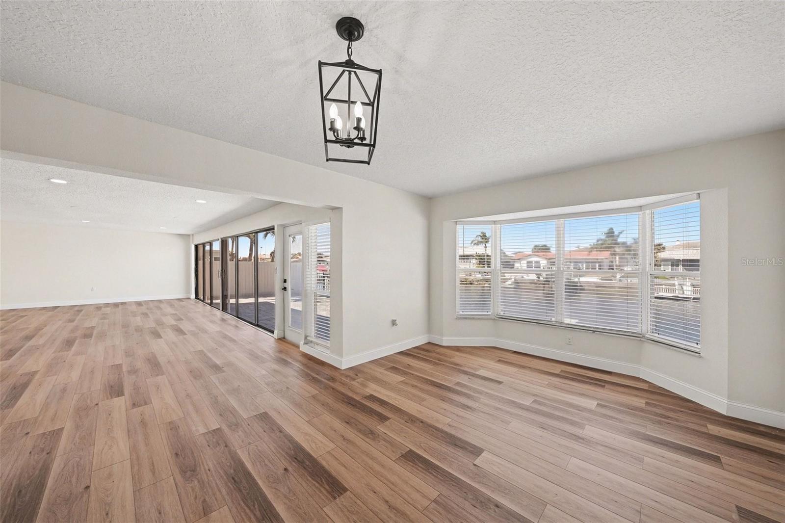 FLOR A MAR - Residential