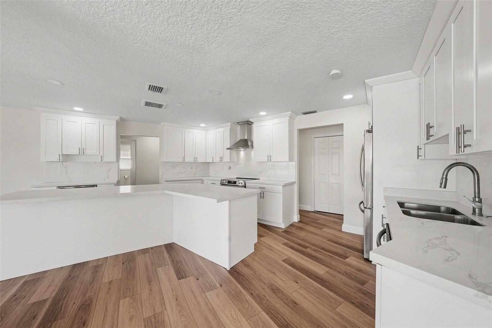 FLOR A MAR - Residential