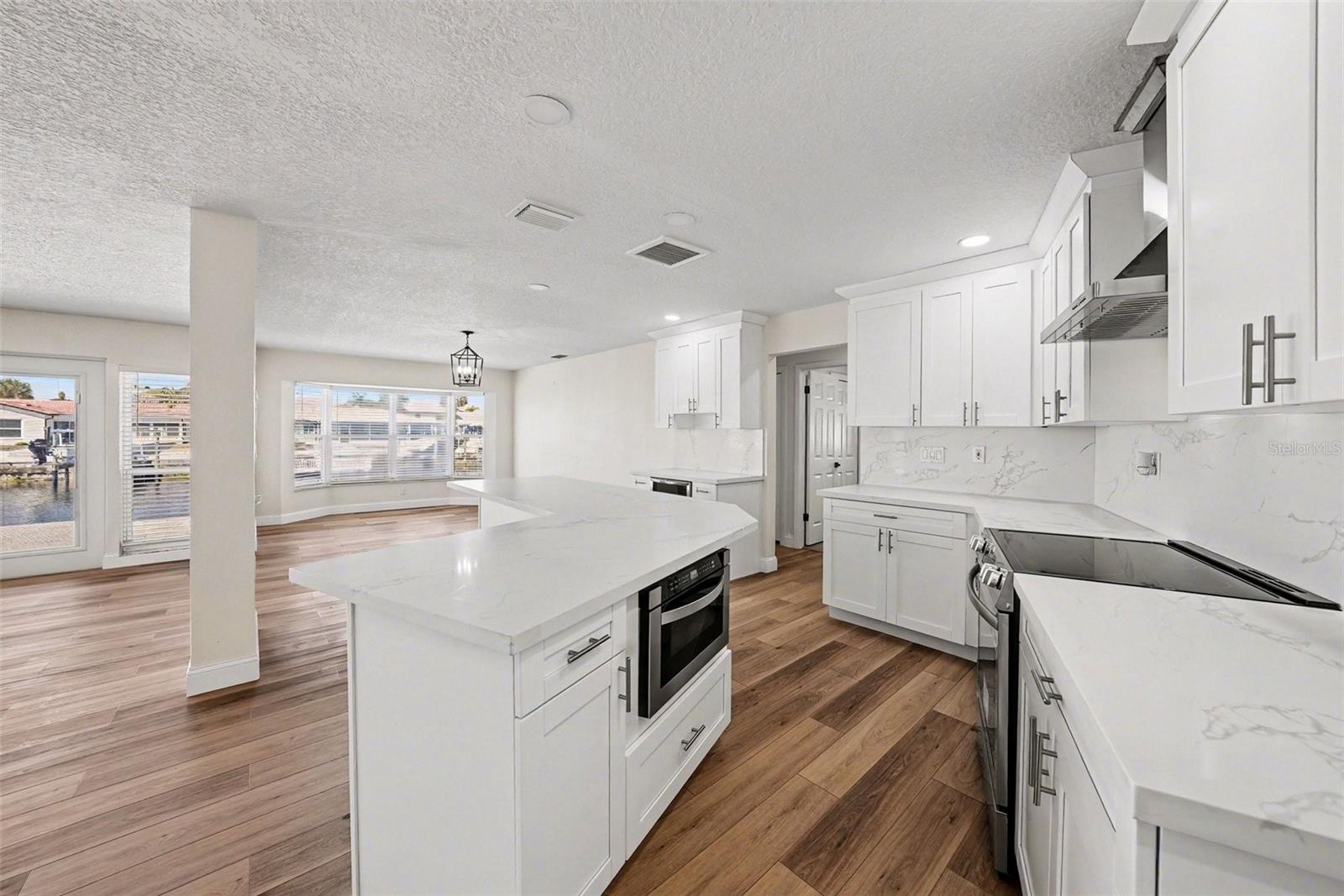 FLOR A MAR - Residential