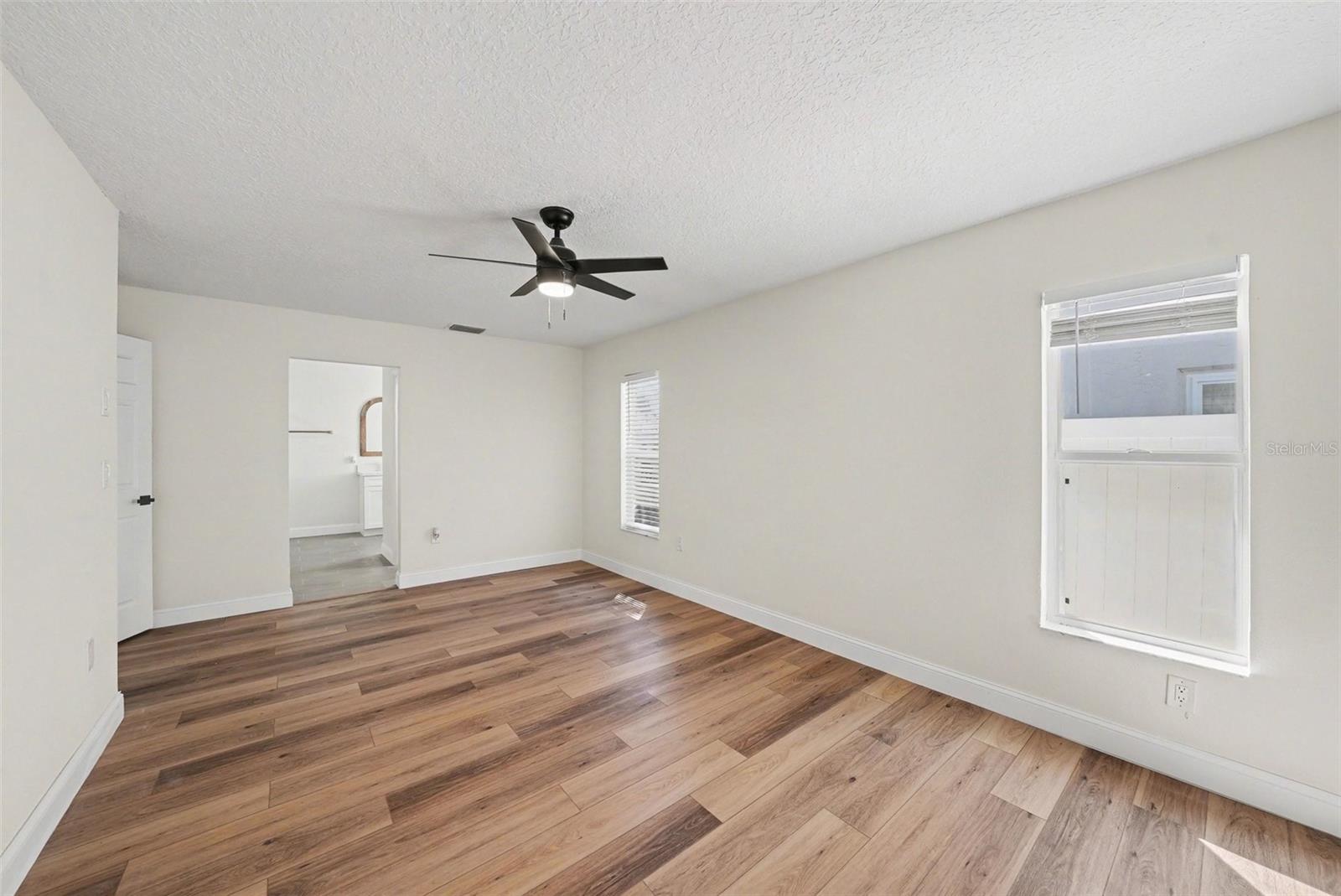 FLOR A MAR - Residential