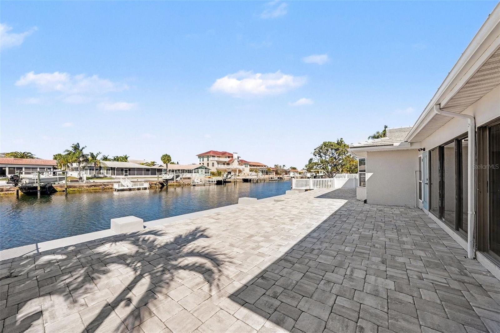 FLOR A MAR - Residential