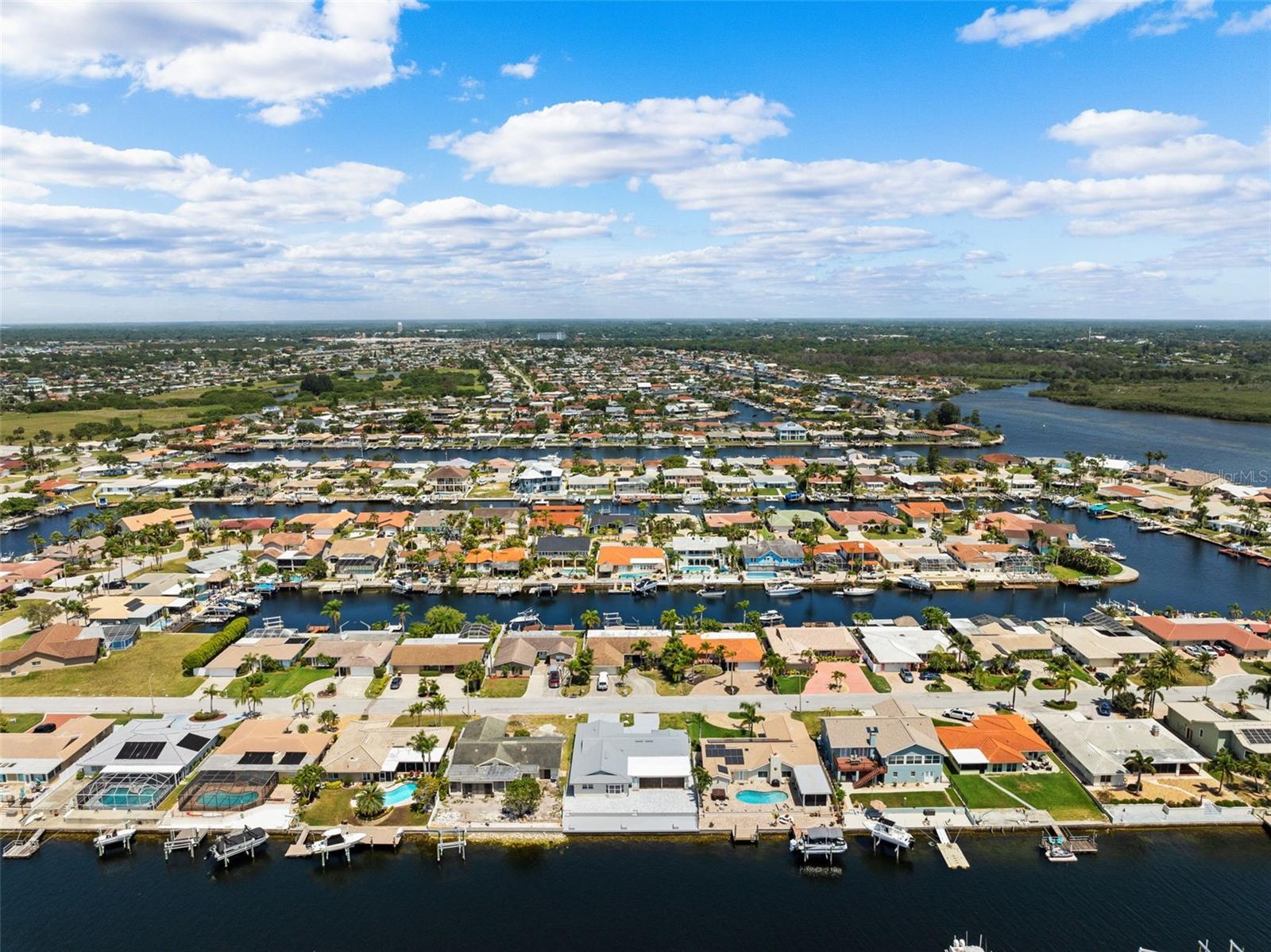 FLOR A MAR - Residential