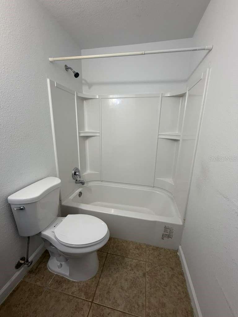 PLAZA DE LAS FUENTES CONDO - Residential Lease