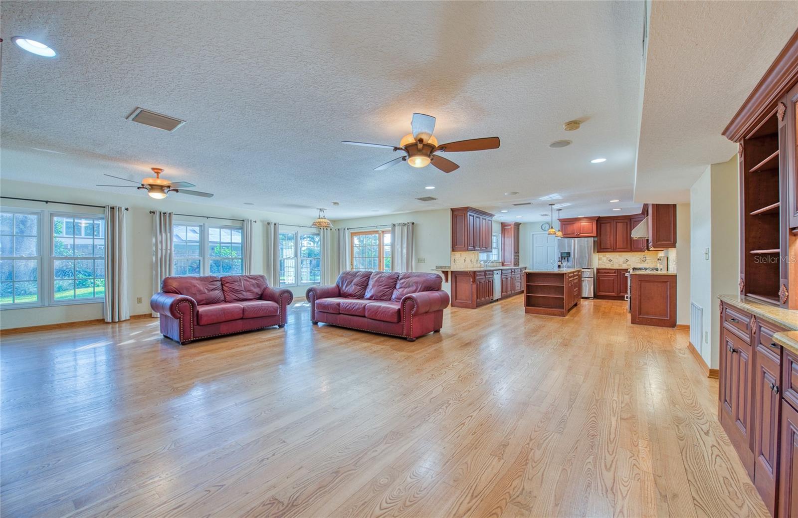 WESTCHESTER OF COUNTRYSIDE - Residential