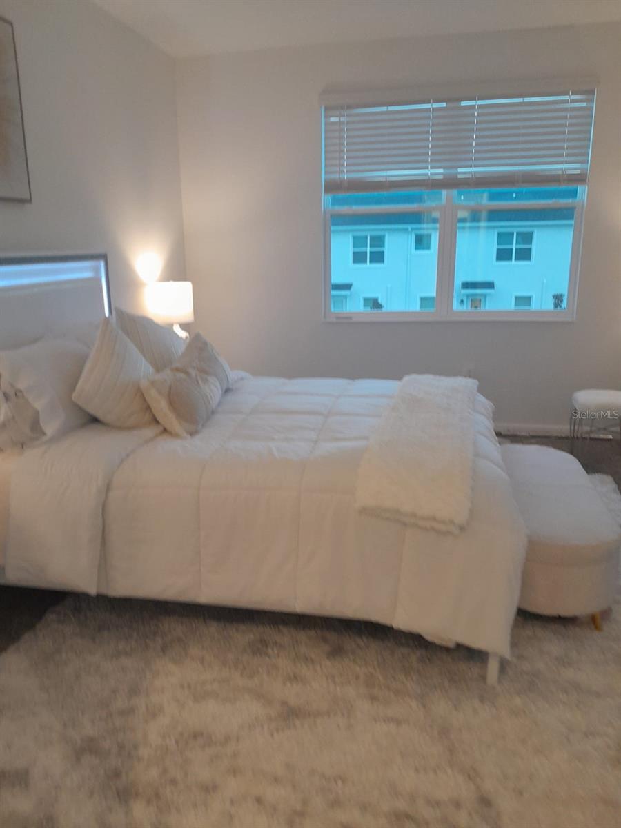 CHAMPIONS POINTE - Residential
