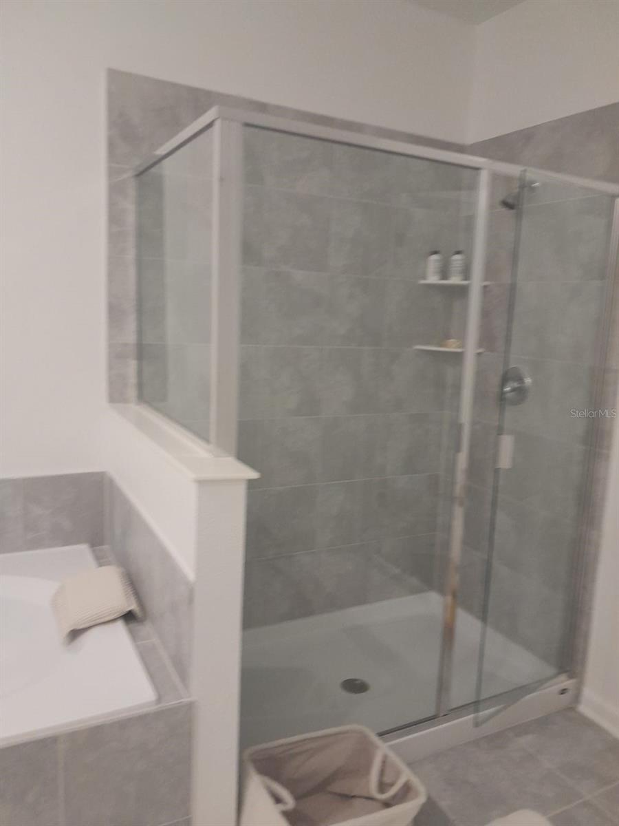 CHAMPIONS POINTE - Residential