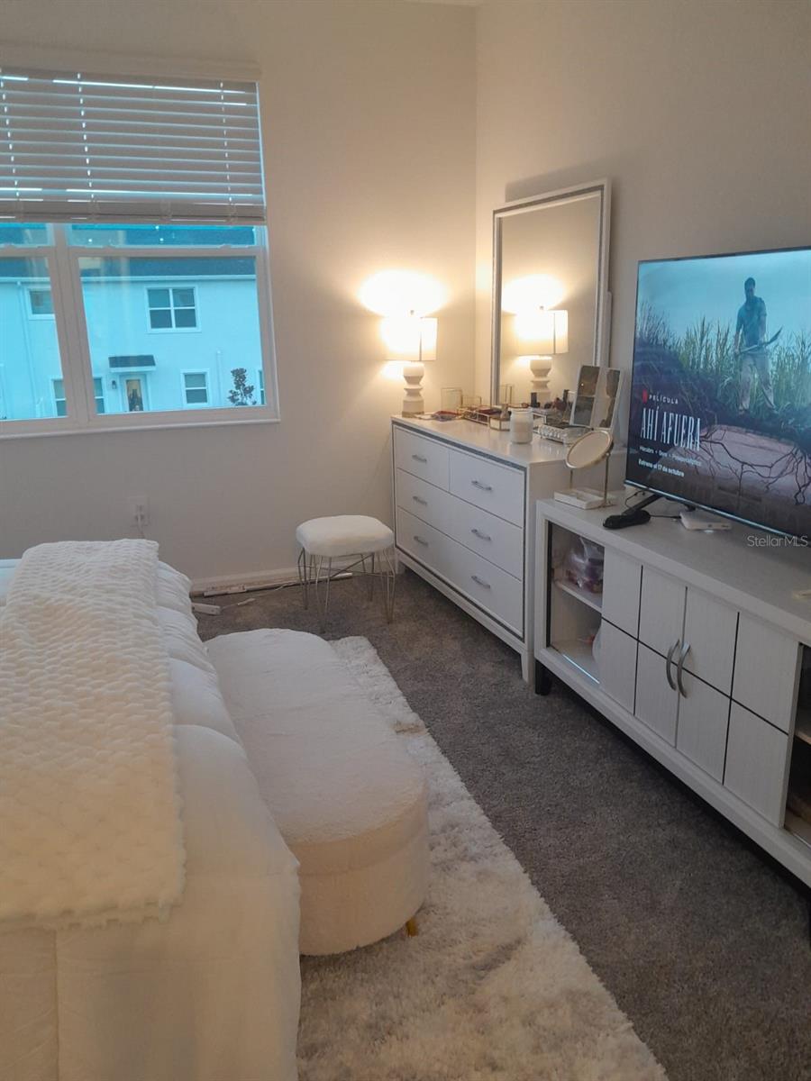 CHAMPIONS POINTE - Residential