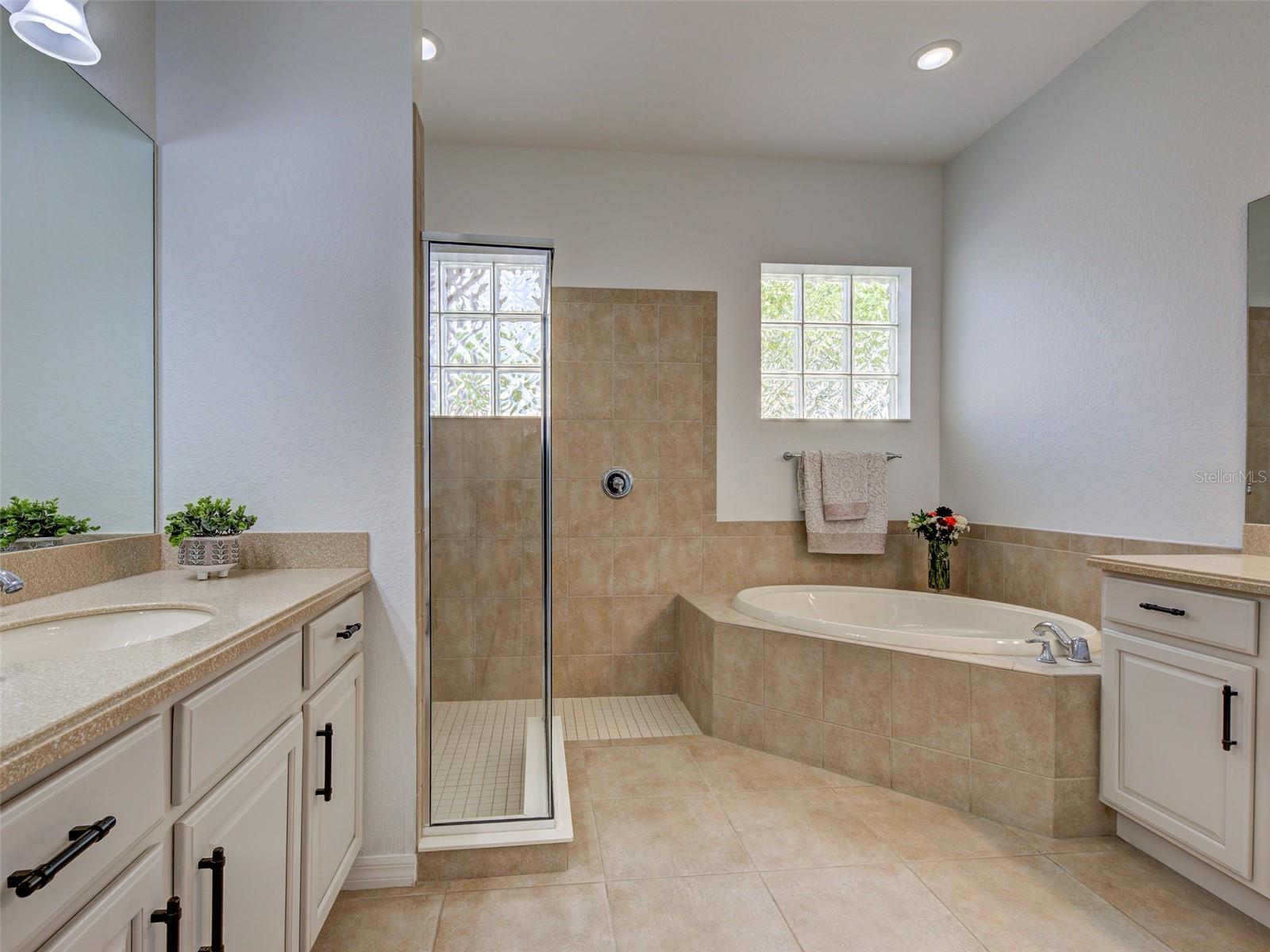 STONEYBROOK AT VENICE - Residential