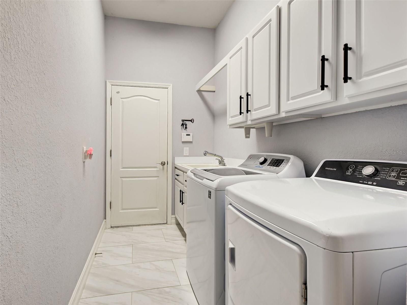 STONEYBROOK AT VENICE - Residential