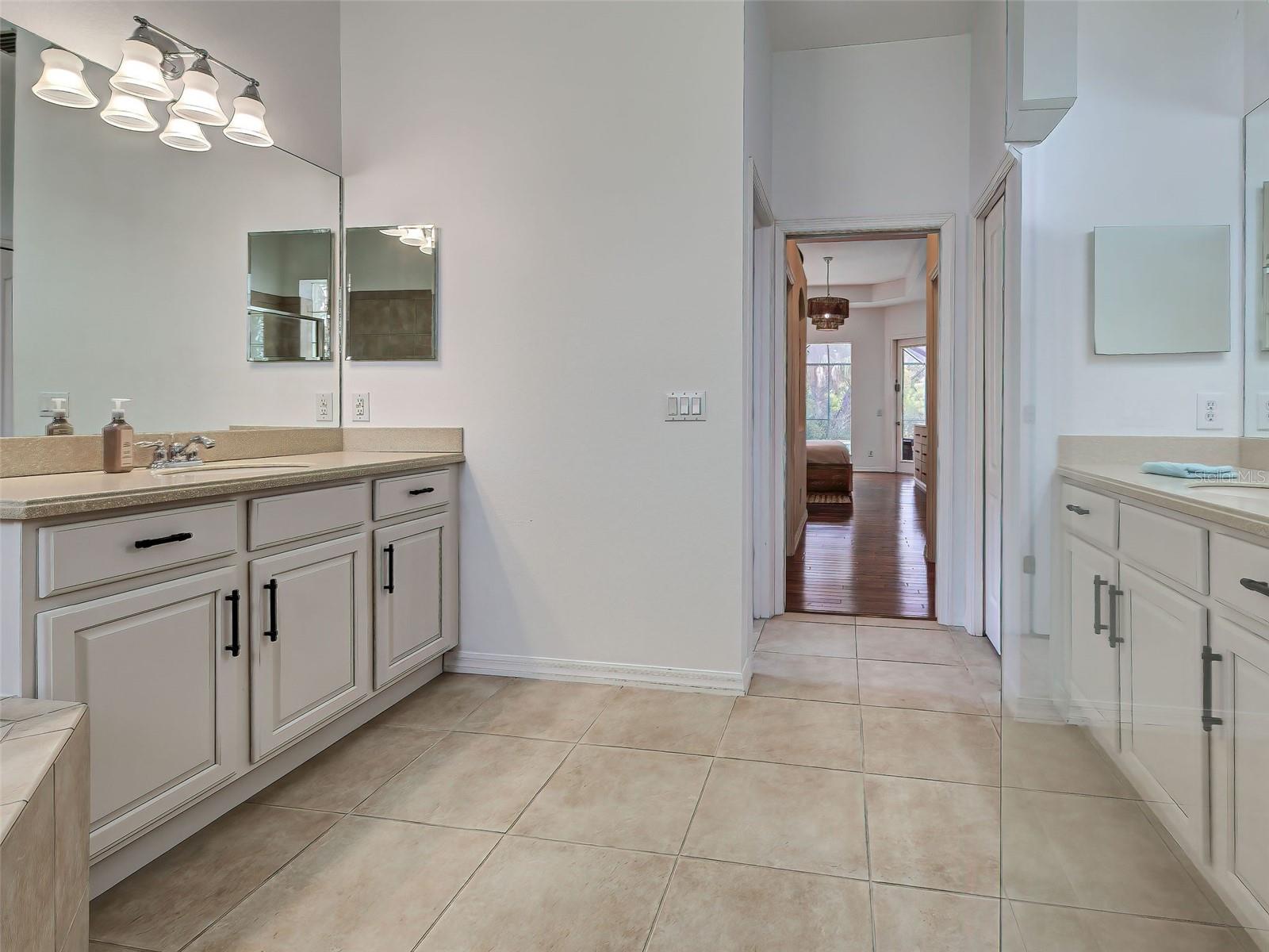 STONEYBROOK AT VENICE - Residential