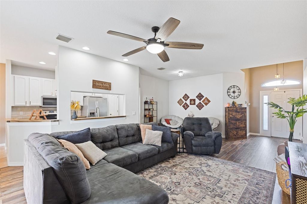 Photo of 3406 Grove Blossom Lane, Plant City, FL 33567 (MLS # TB8508261)
