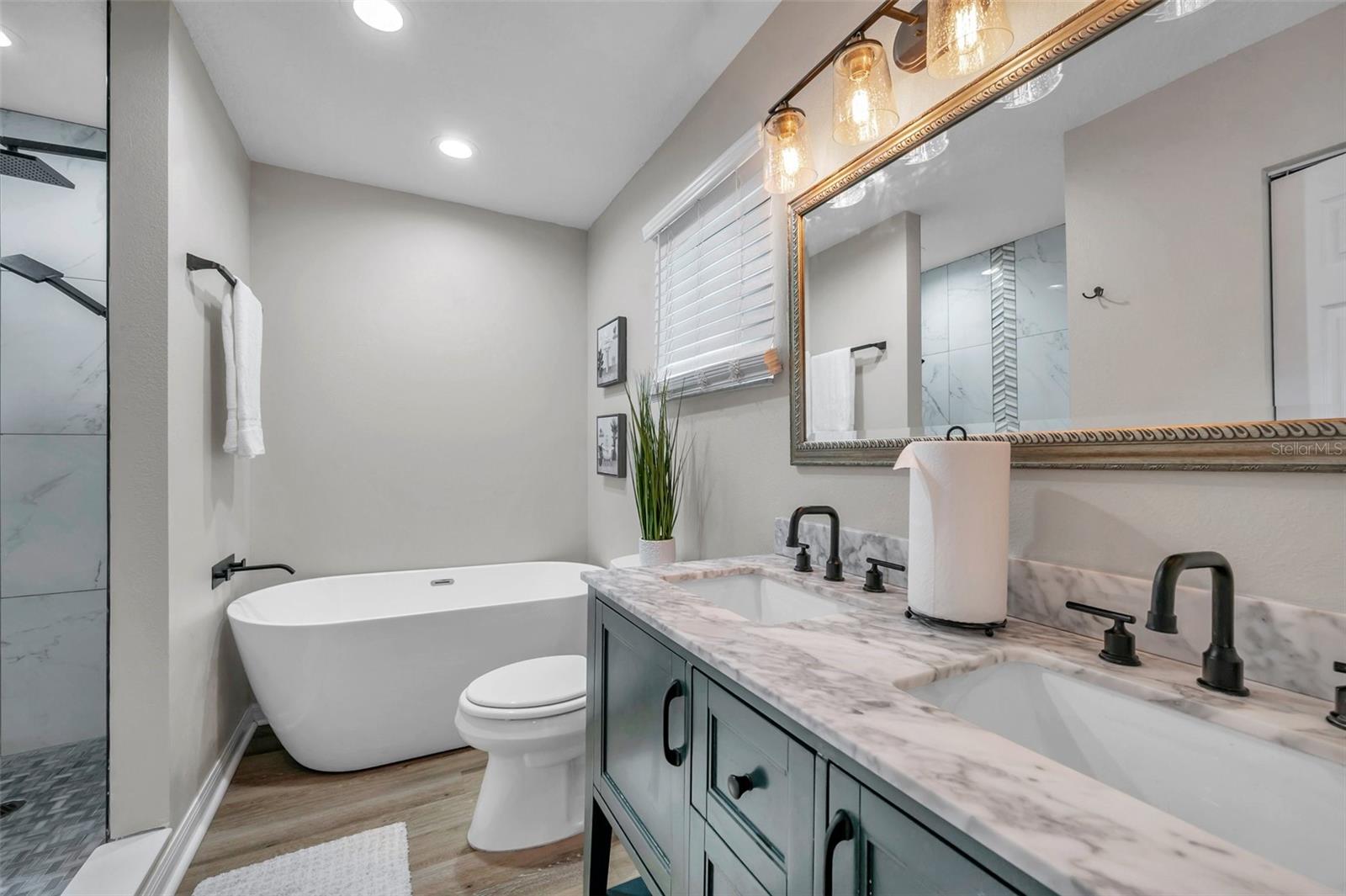 ORANGE HEIGHTS - Residential