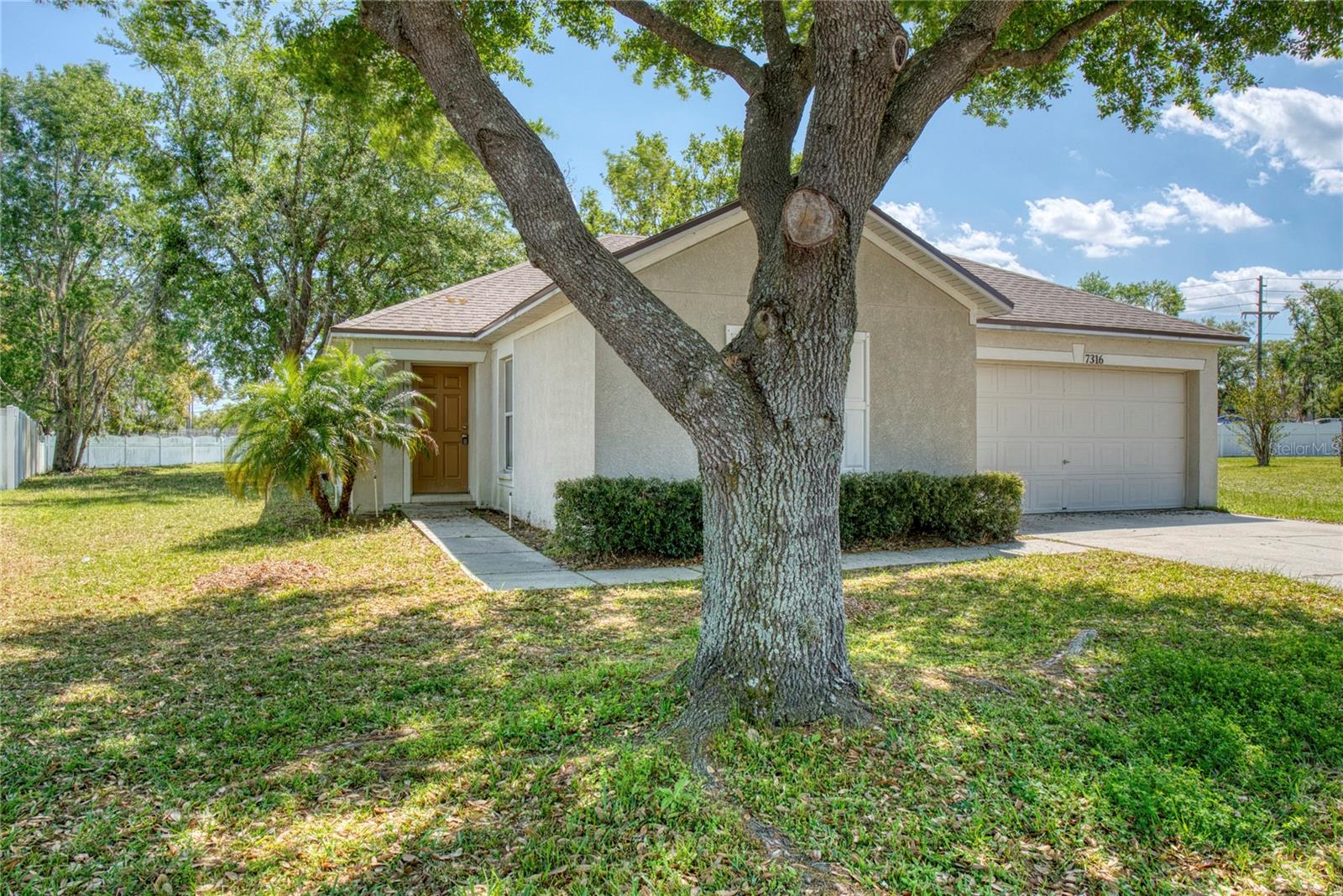 7316 HUNTERS GREENE CIRCLE