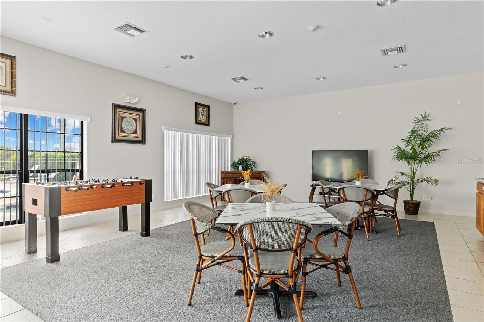 HIGH GROVE UNIT 02 - Residential