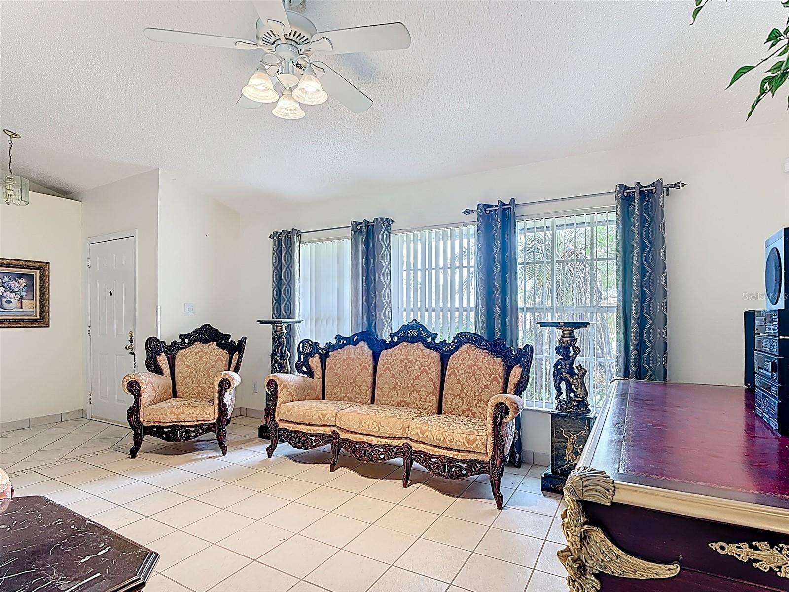 314 SILK OAK DR