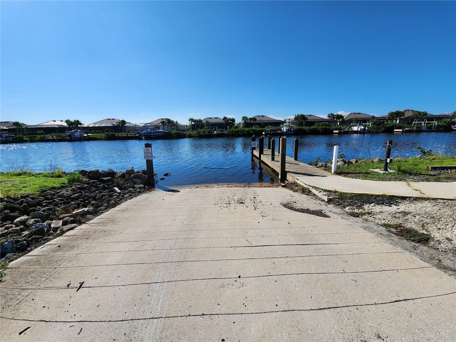 VILLAGE HOLIDAY LAKE - Land