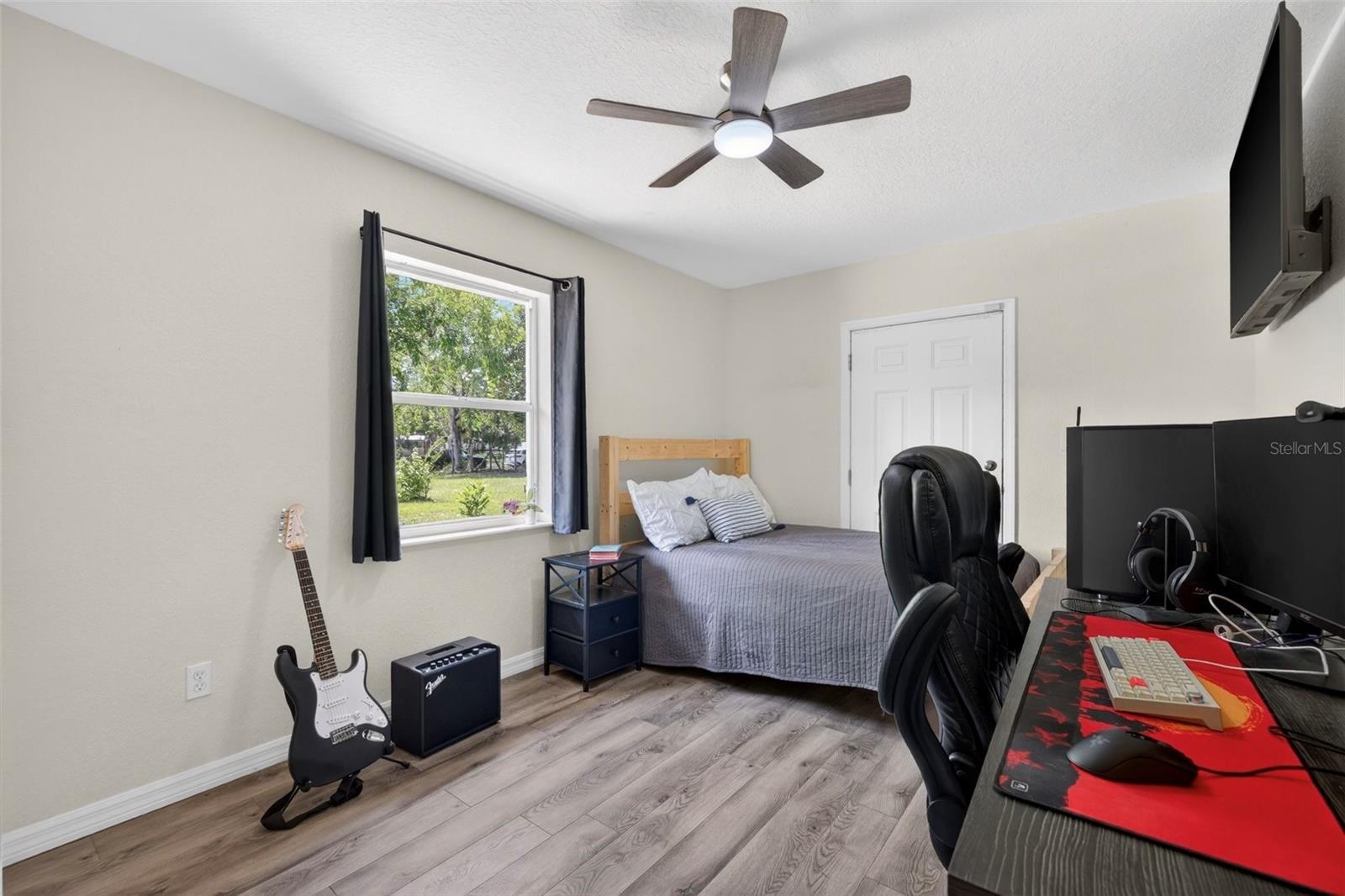 LEISURE HILLS - Residential