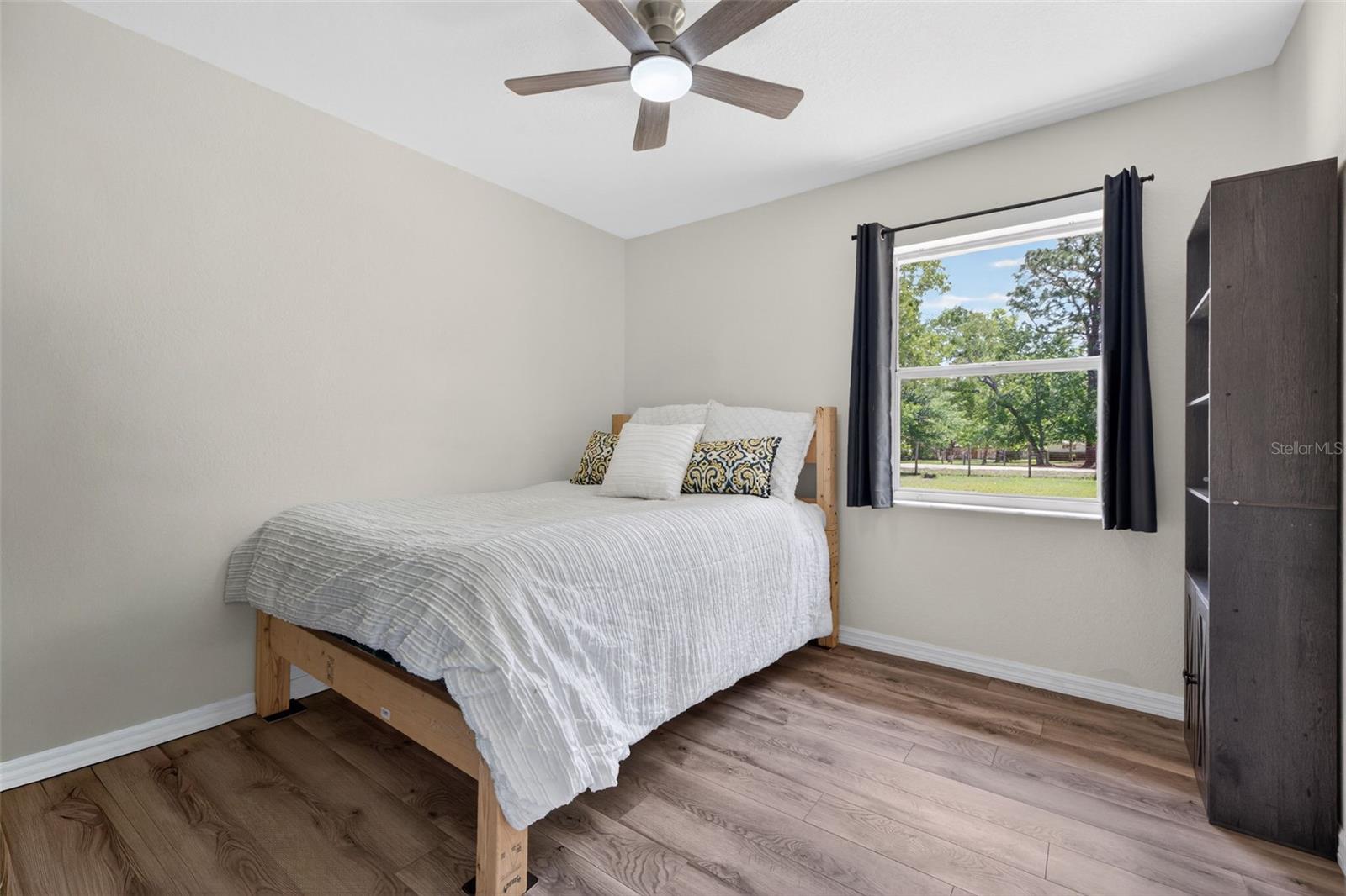 LEISURE HILLS - Residential