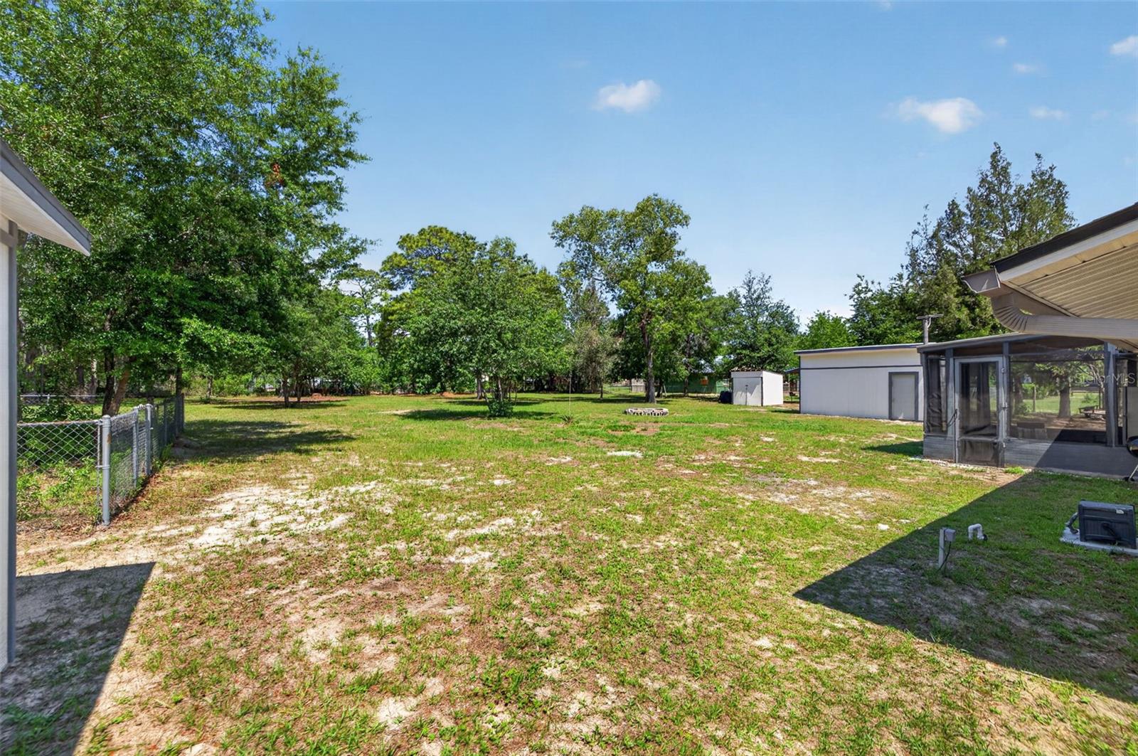 LEISURE HILLS - Residential