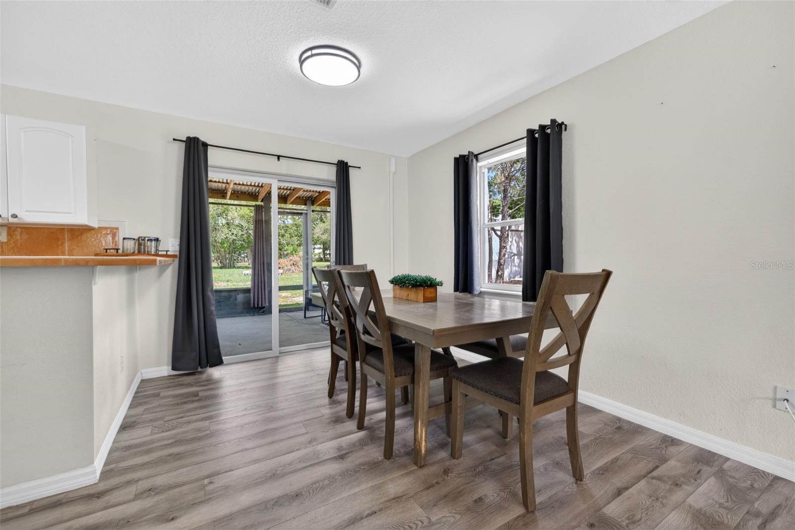 LEISURE HILLS - Residential