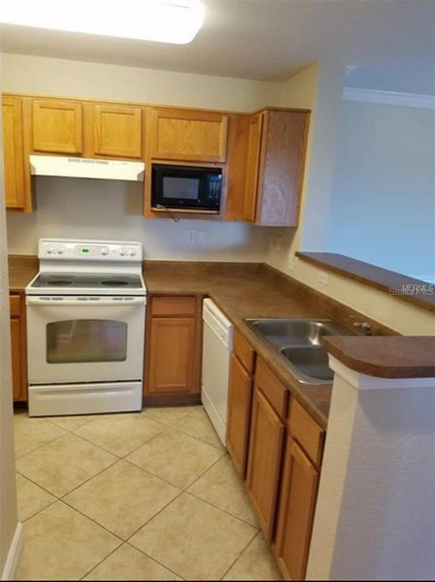 3700 CASTLE PINES LANE 4032