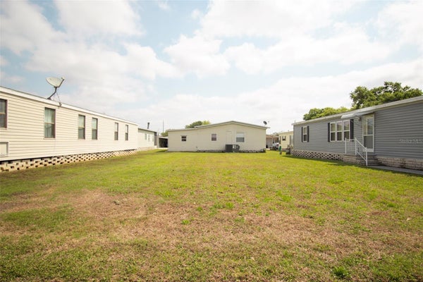 3024 BRIAR ST, WESLEY CHAPEL, FL 33543 - Image dc5235db4bf010c4bd7a2b39d4aca2cd/2501273058