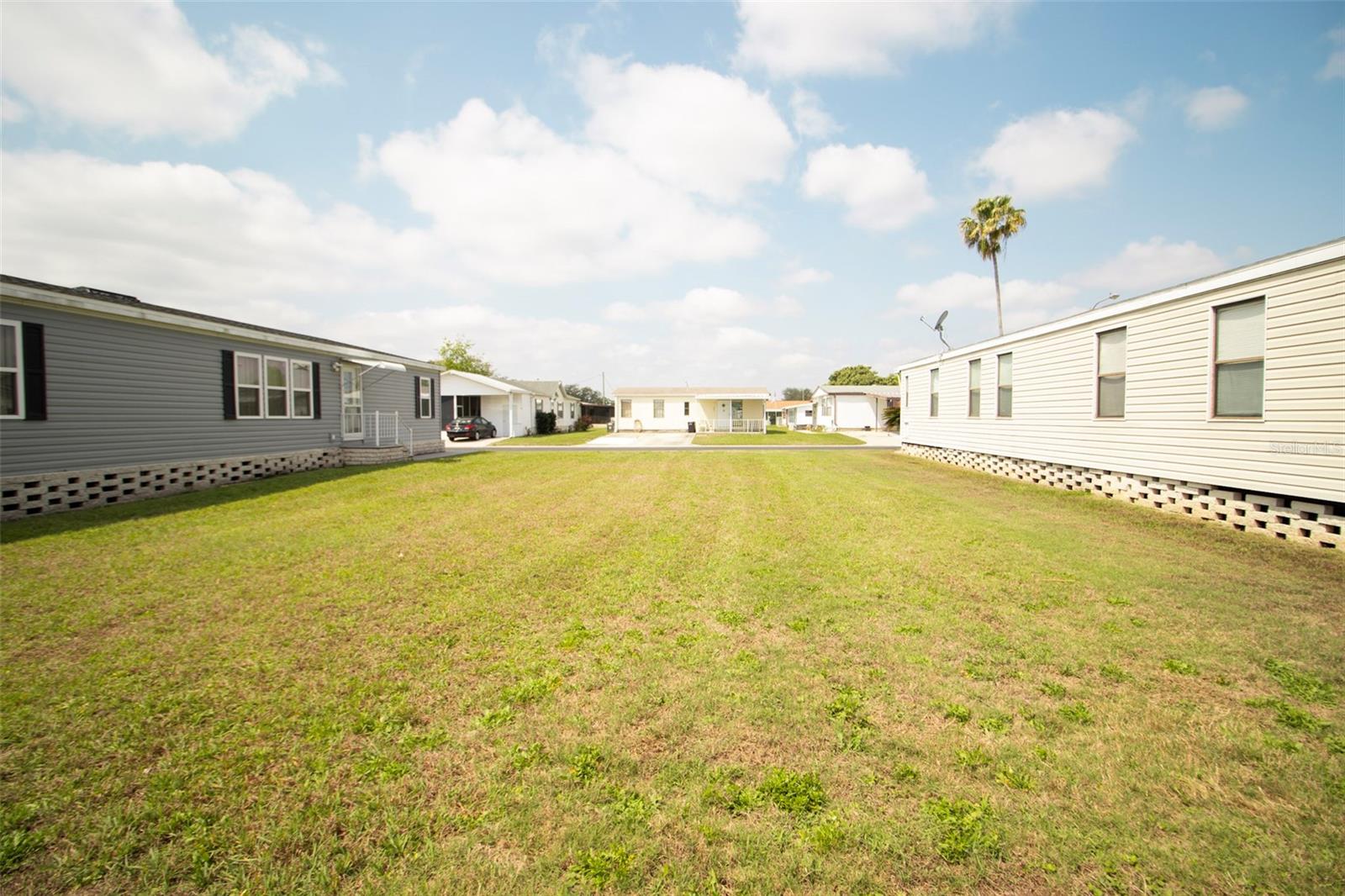 TIMBER LAKE ESTATES - Land