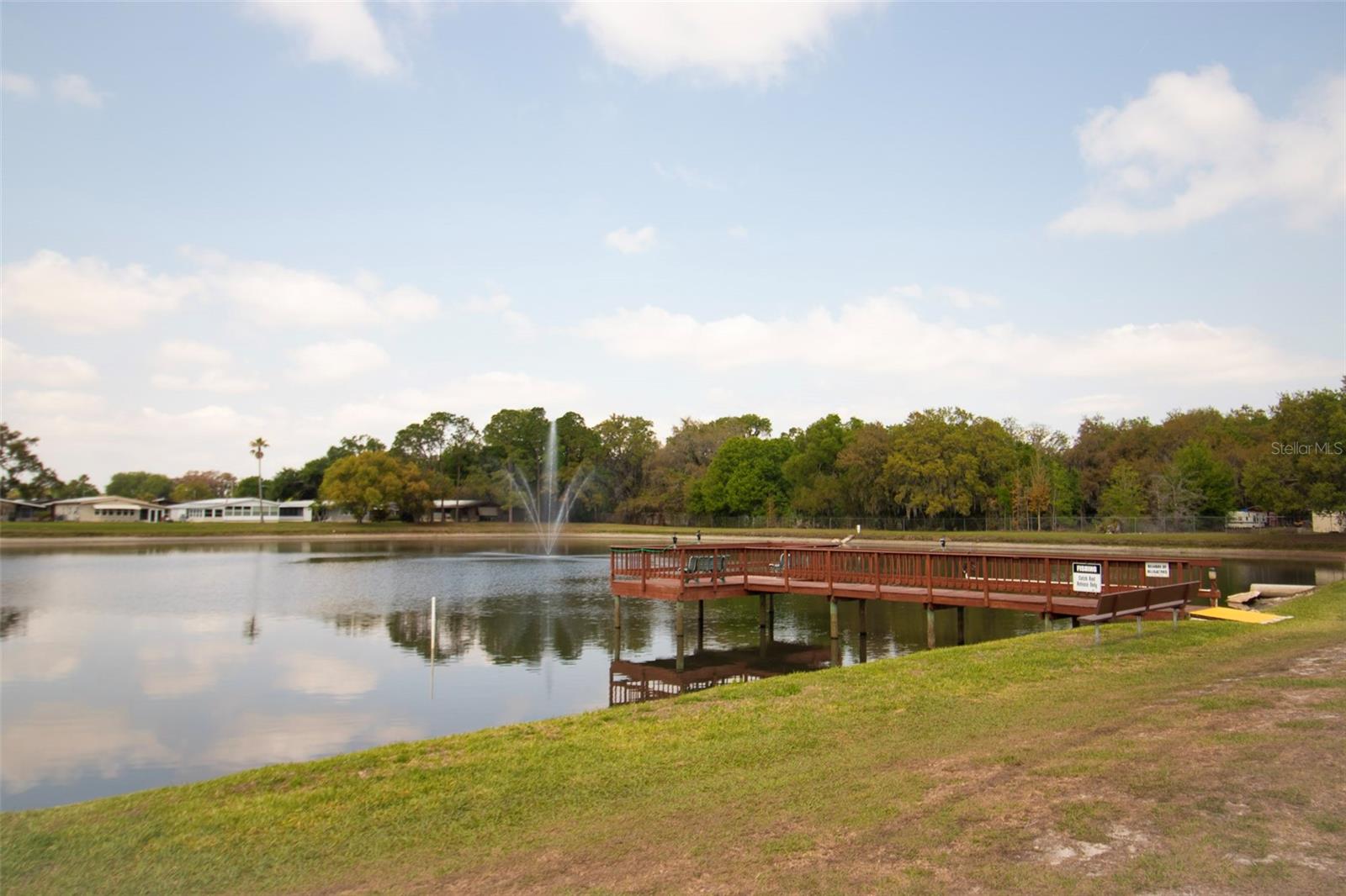 TIMBER LAKE ESTATES - Land