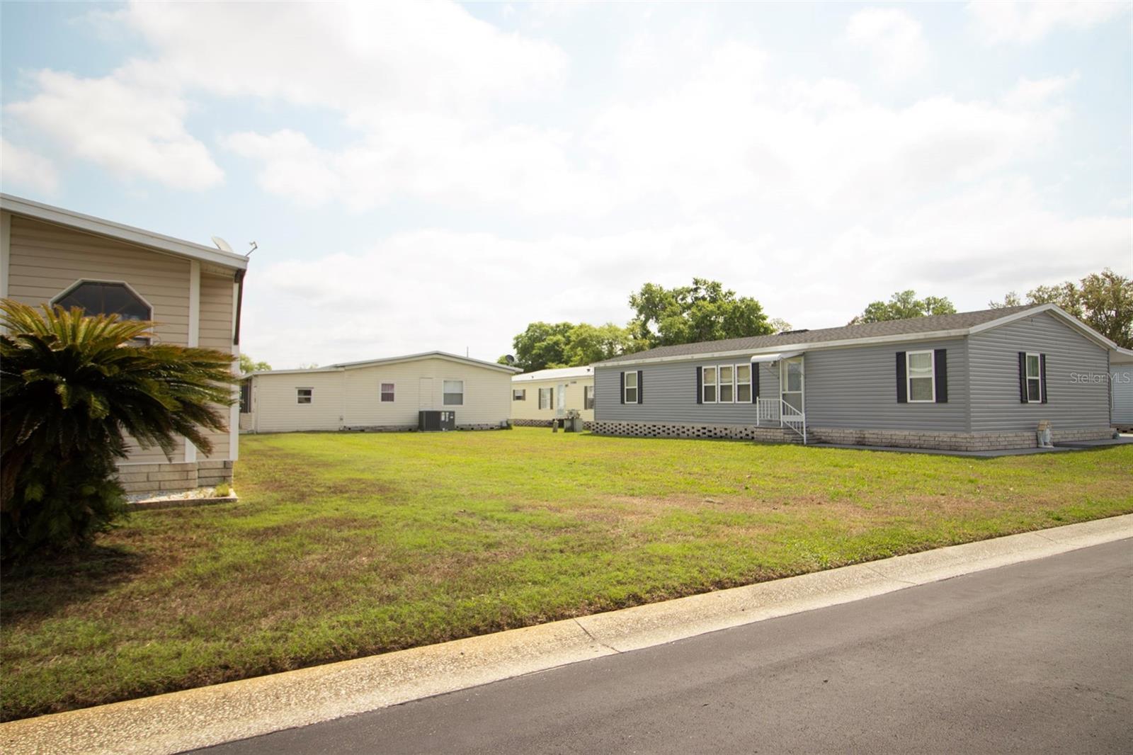 TIMBER LAKE ESTATES - Land