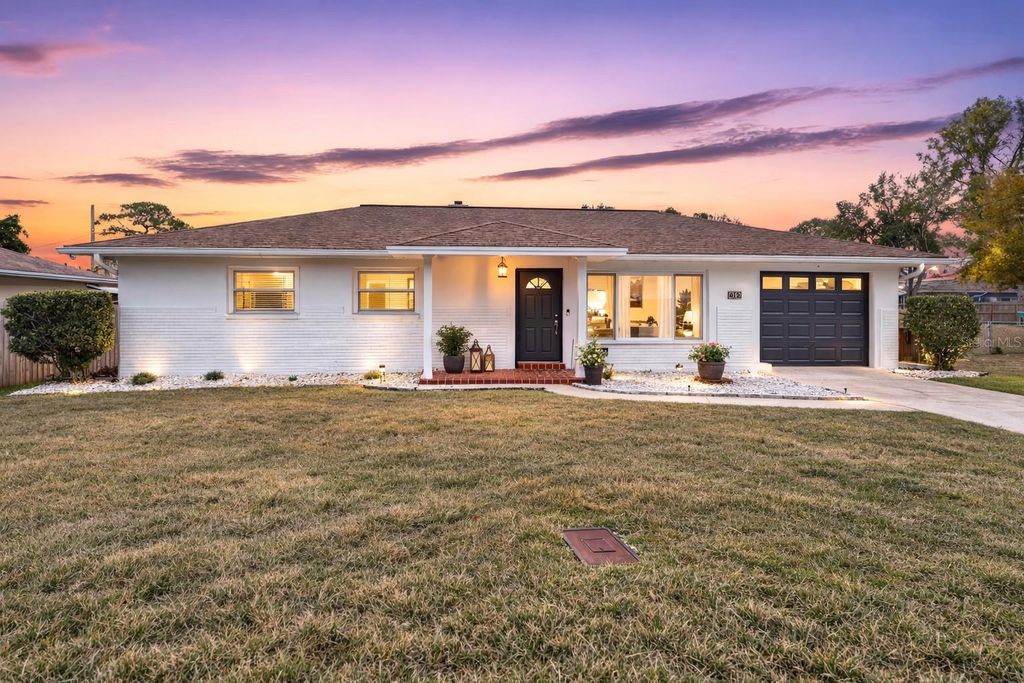 Photo of 812 W 124th Avenue, Tampa, FL 33612 (MLS # TB8471260)