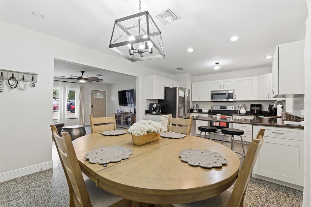 Photo of 812 W 124th Avenue, Tampa, FL 33612 (MLS # TB8471260)