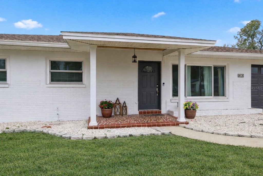 Photo of 812 W 124th Avenue, Tampa, FL 33612 (MLS # TB8471260)