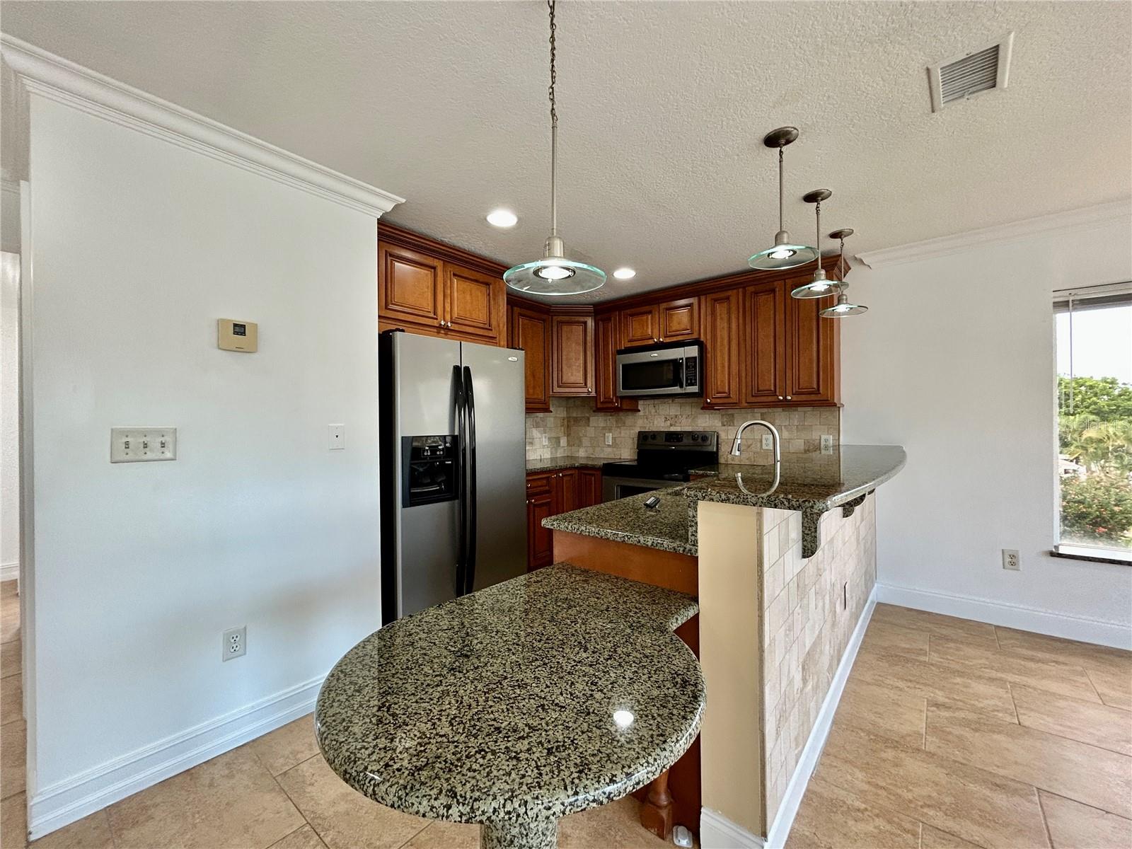 MADEIRA MANOR - Residential Lease