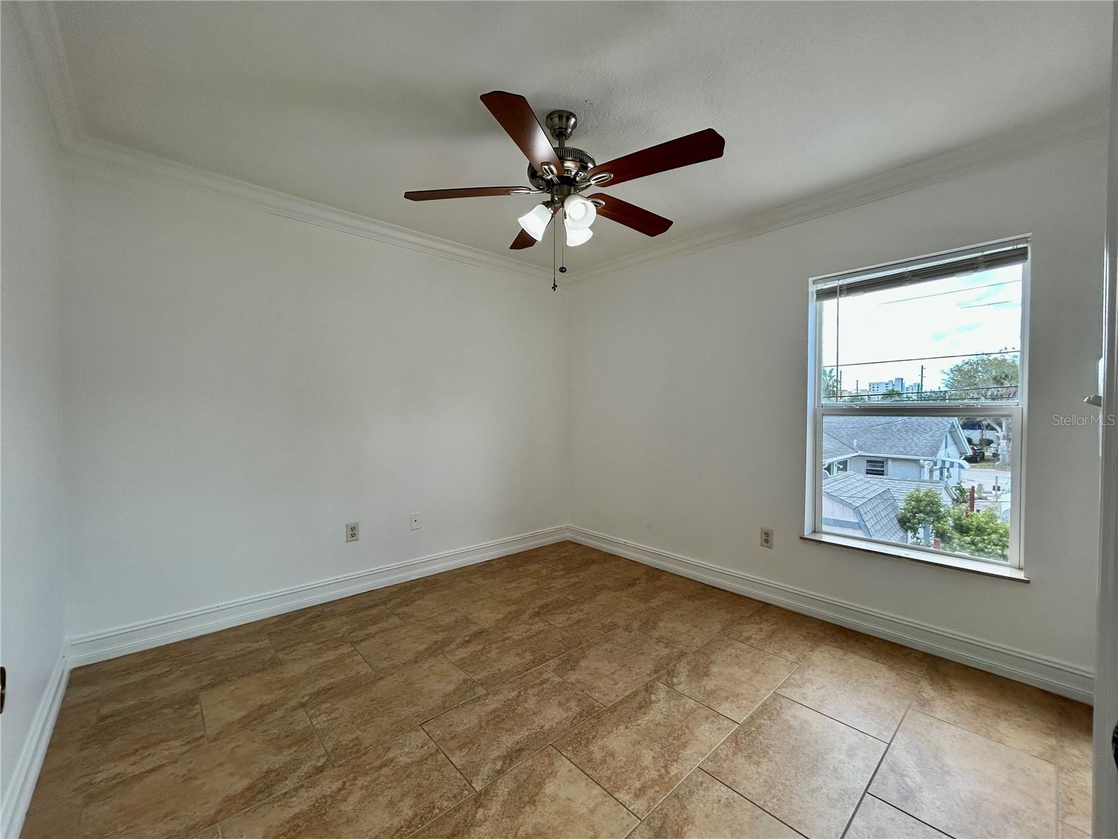 MADEIRA MANOR - Residential Lease