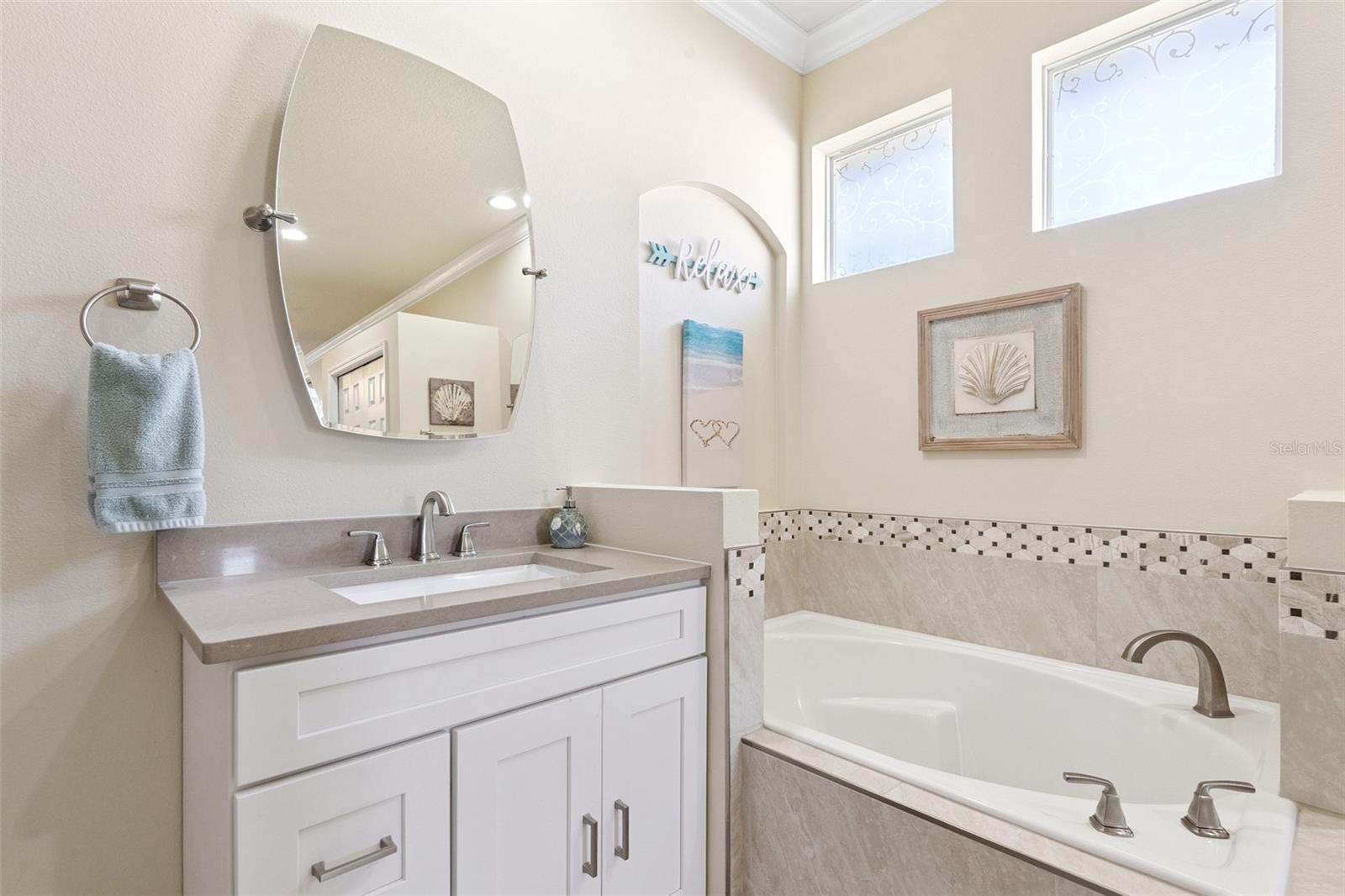 LAKE LOUISA HIGHLANDS PH 03 LT 99 PB 51 - Residential