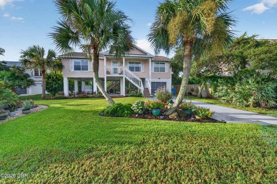 Photo of 124 Avalon Drive, Ormond Beach, FL 32176 (MLS # V4950720)