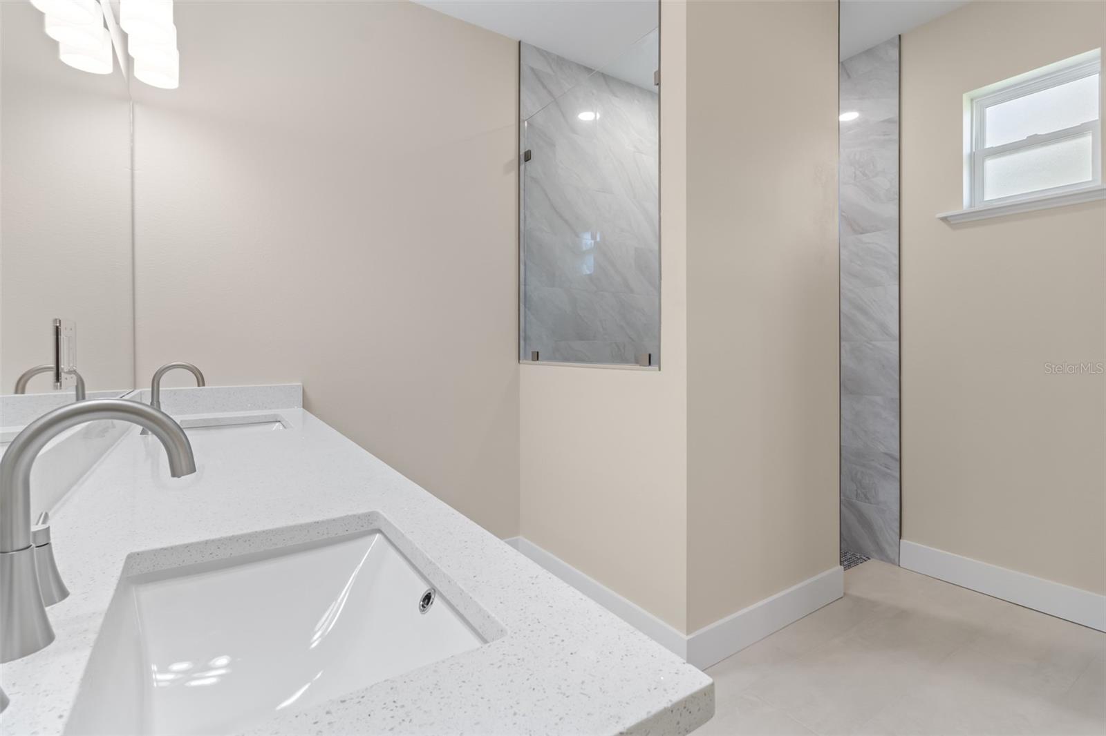 ROYAL HIGHLANDS - Residential