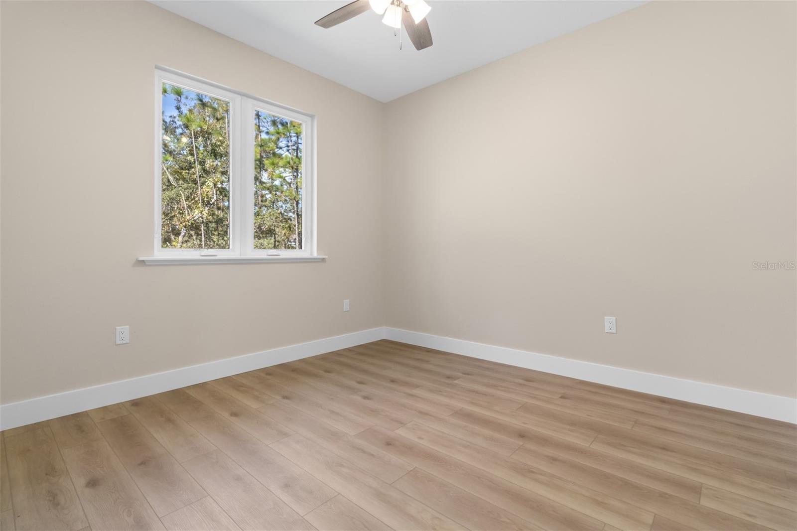 ROYAL HIGHLANDS - Residential