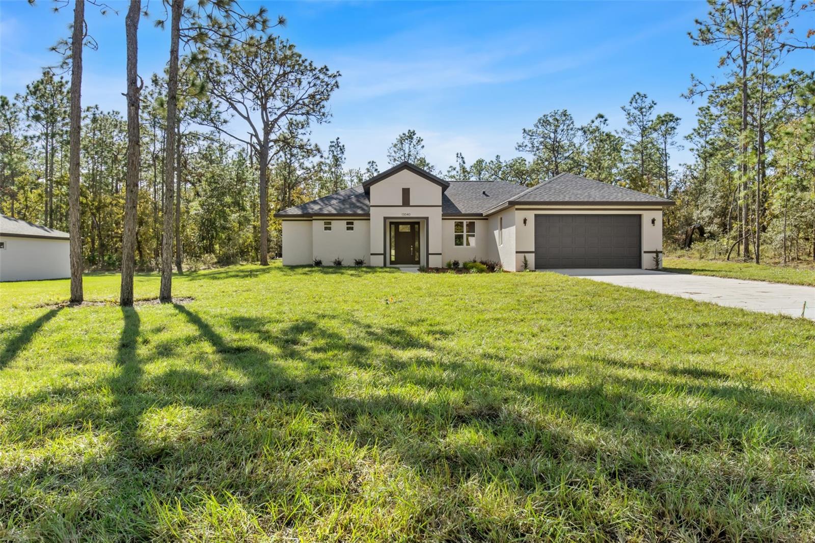 ROYAL HIGHLANDS - Residential