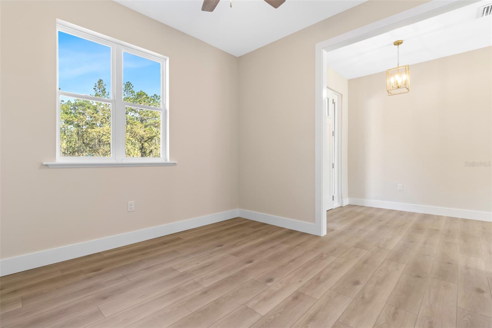 ROYAL HIGHLANDS - Residential