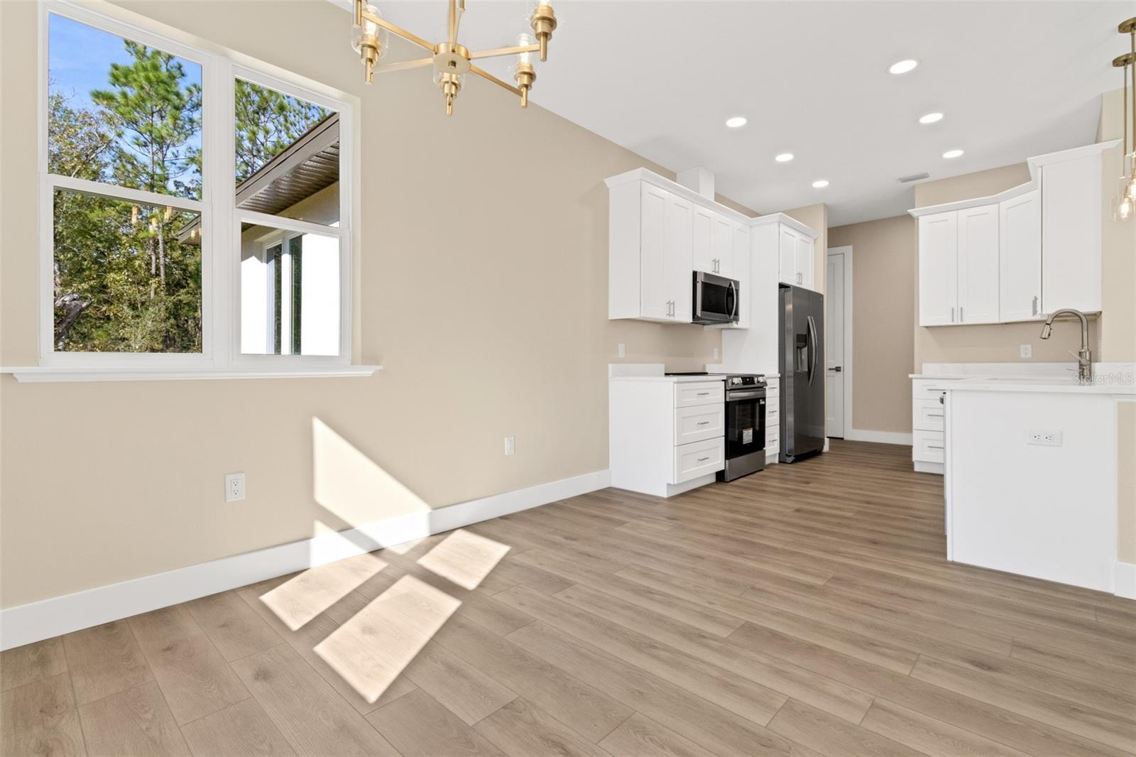 ROYAL HIGHLANDS - Residential