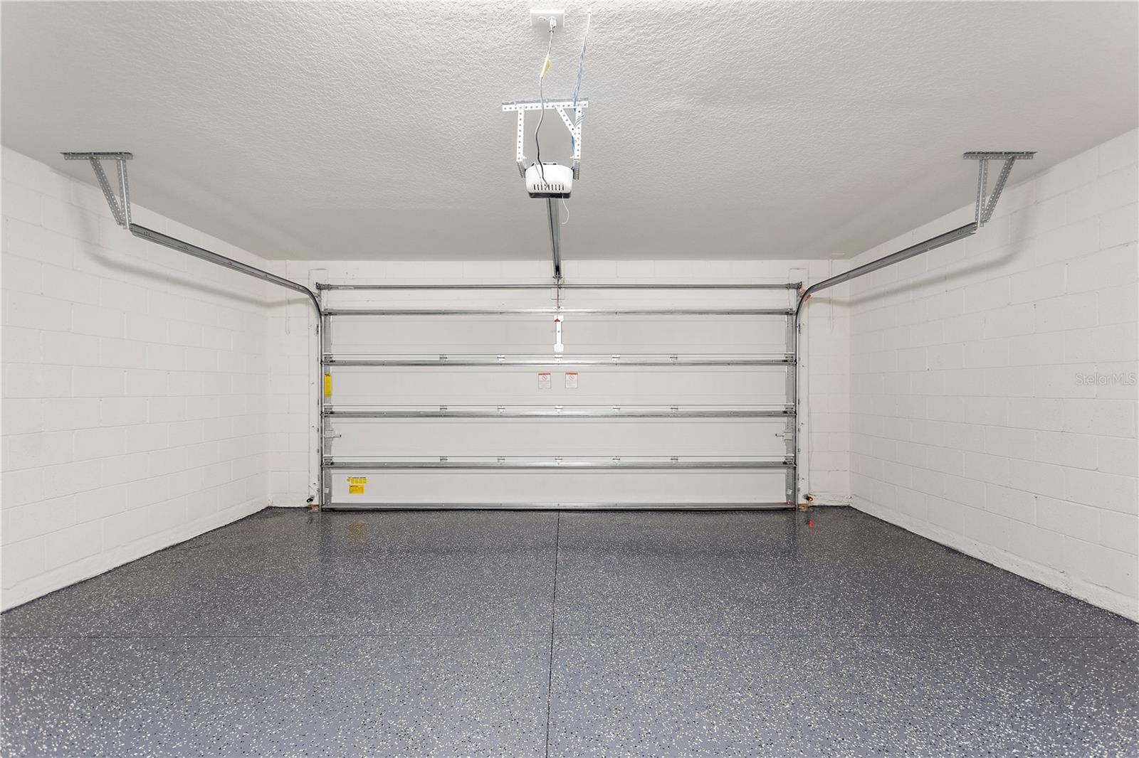 SUMMERLIN GROVES PHASE 1 - Residential Lease