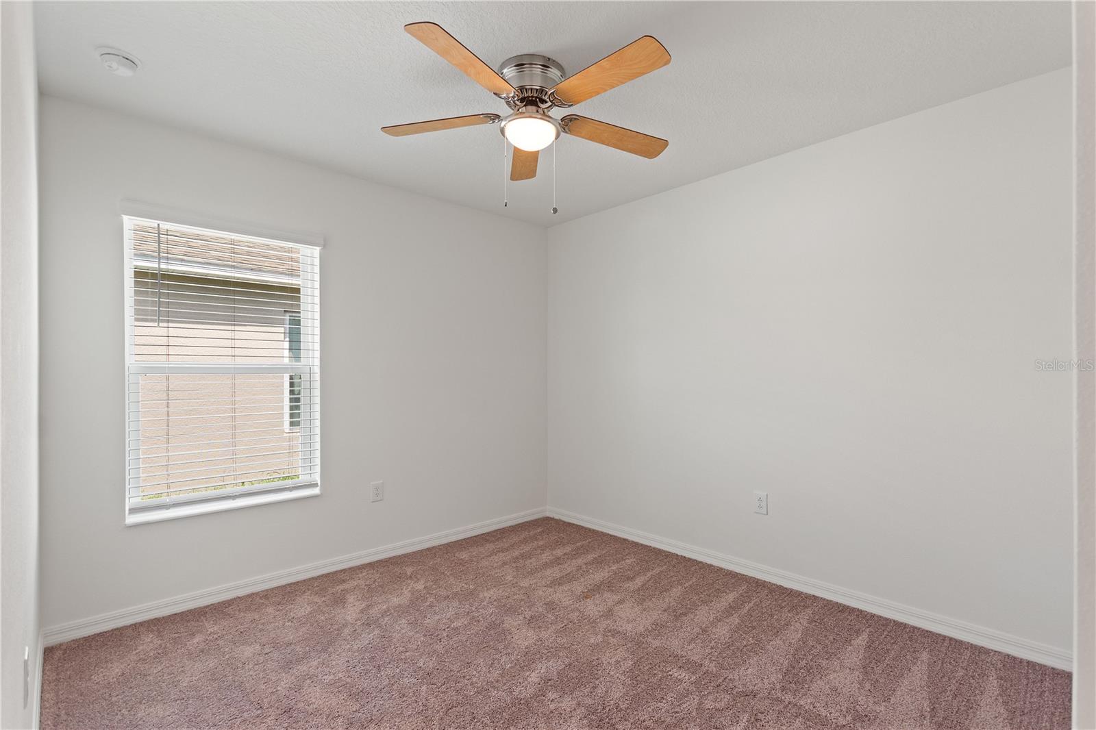 SUMMERLIN GROVES PHASE 1 - Residential Lease